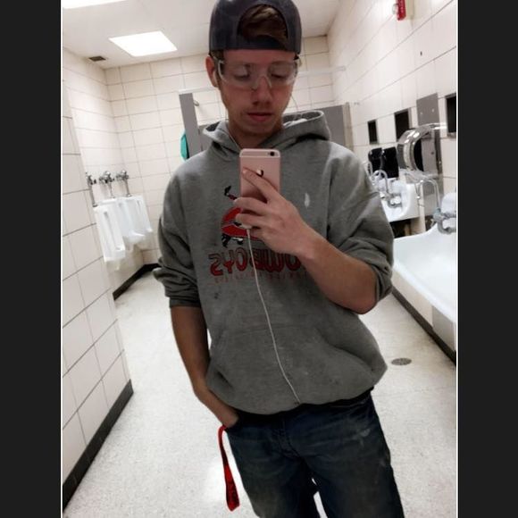 Meet your Posher, Kyle - Picture 1 of 1